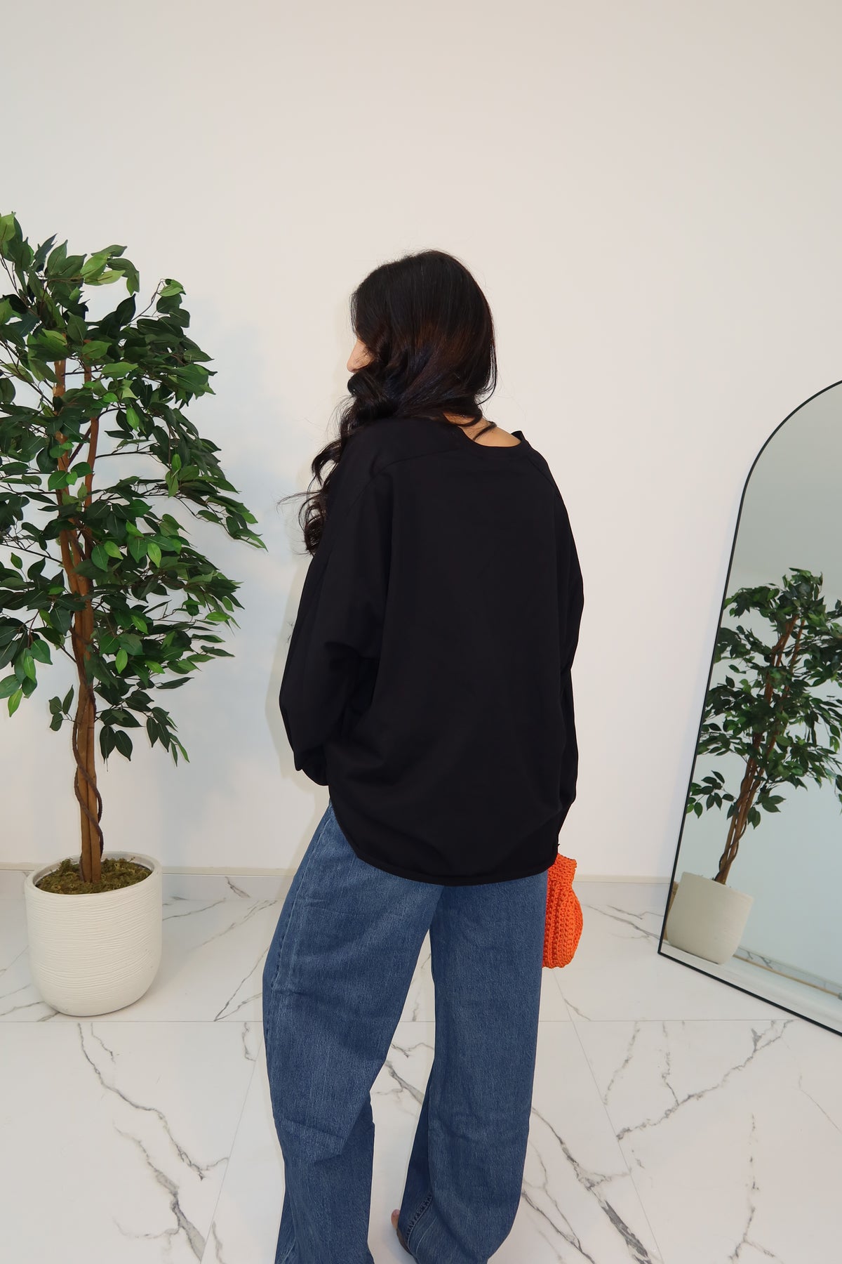 T-SHIRT OVER BLACK