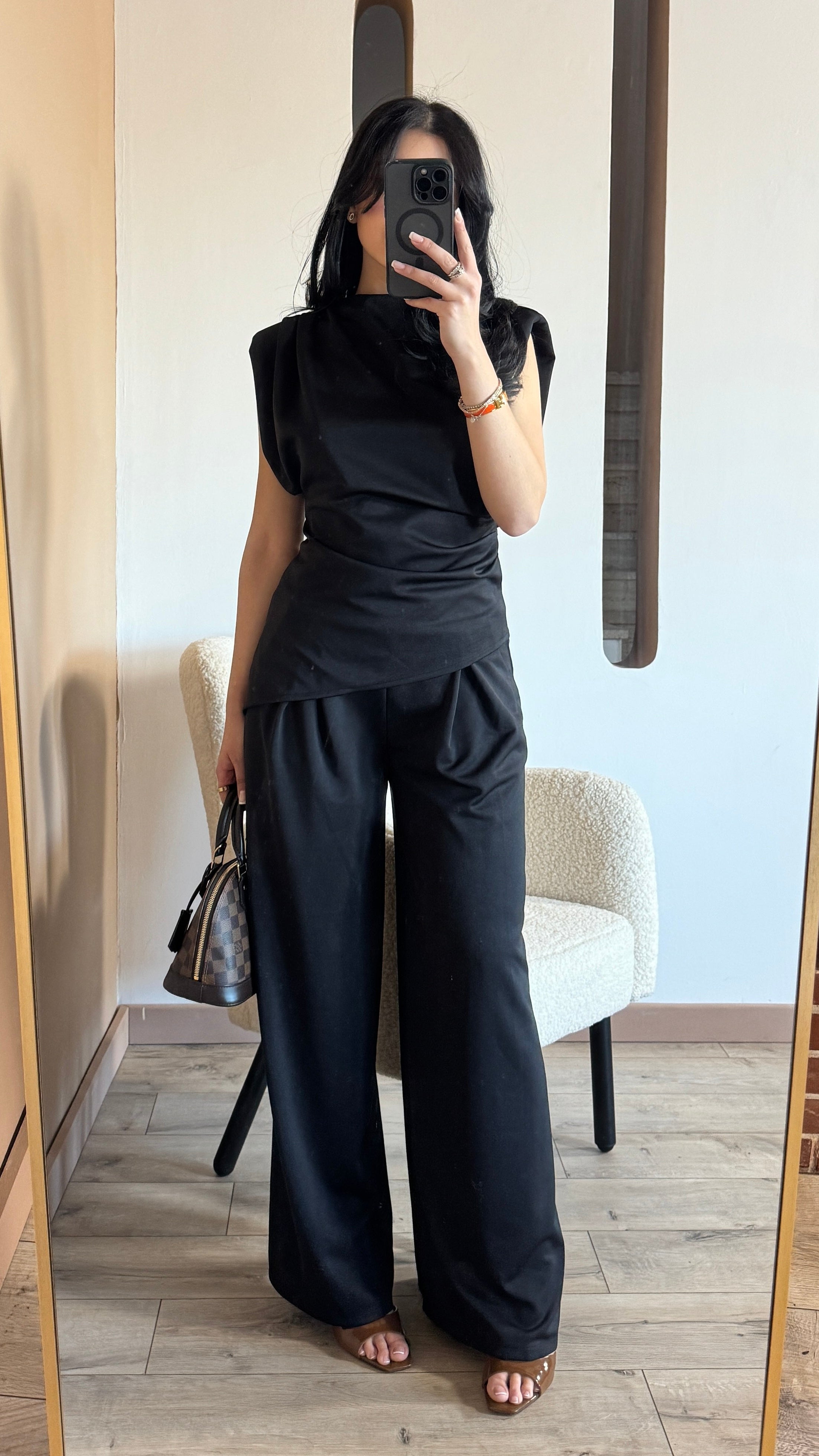 Completo Essential Black