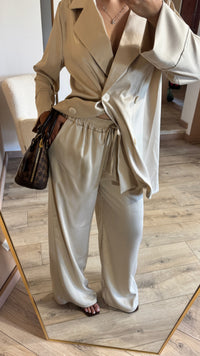 Tailleur Champagne Satin